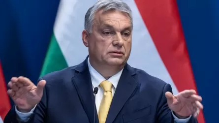 Politico узнало, кто убедил Орбана помочь Украине