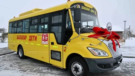 Тоқаев Үстел теннисі орталығына автобус сыйлады