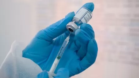 Павлодарда екі бүлдіршінге мерзімі өткен вакцина салынған