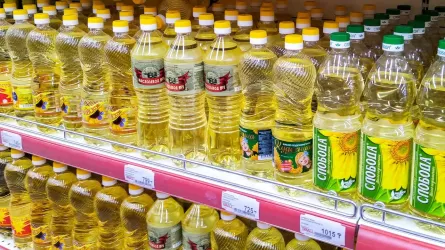 В Алматы снизились цены на подсолнечное масло