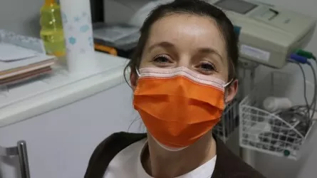 Казахстанцев снова заставят носить маски?