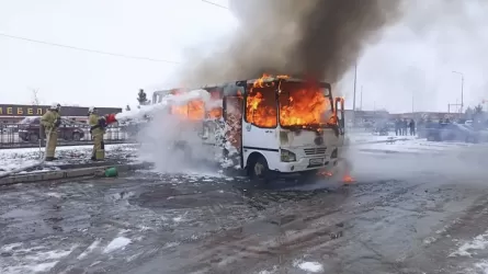 Жетісу облысында жолаушылар автобусы өртенді
