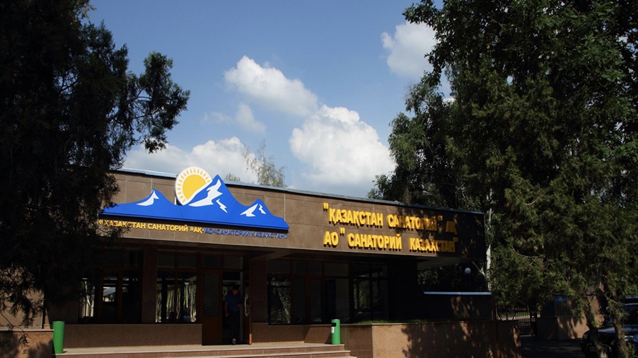 Алма в санатории. Мамакеев санаторий ош. Алатау детский санаторий алматы. Алма в санатории. Санаторий алматы резорт.
