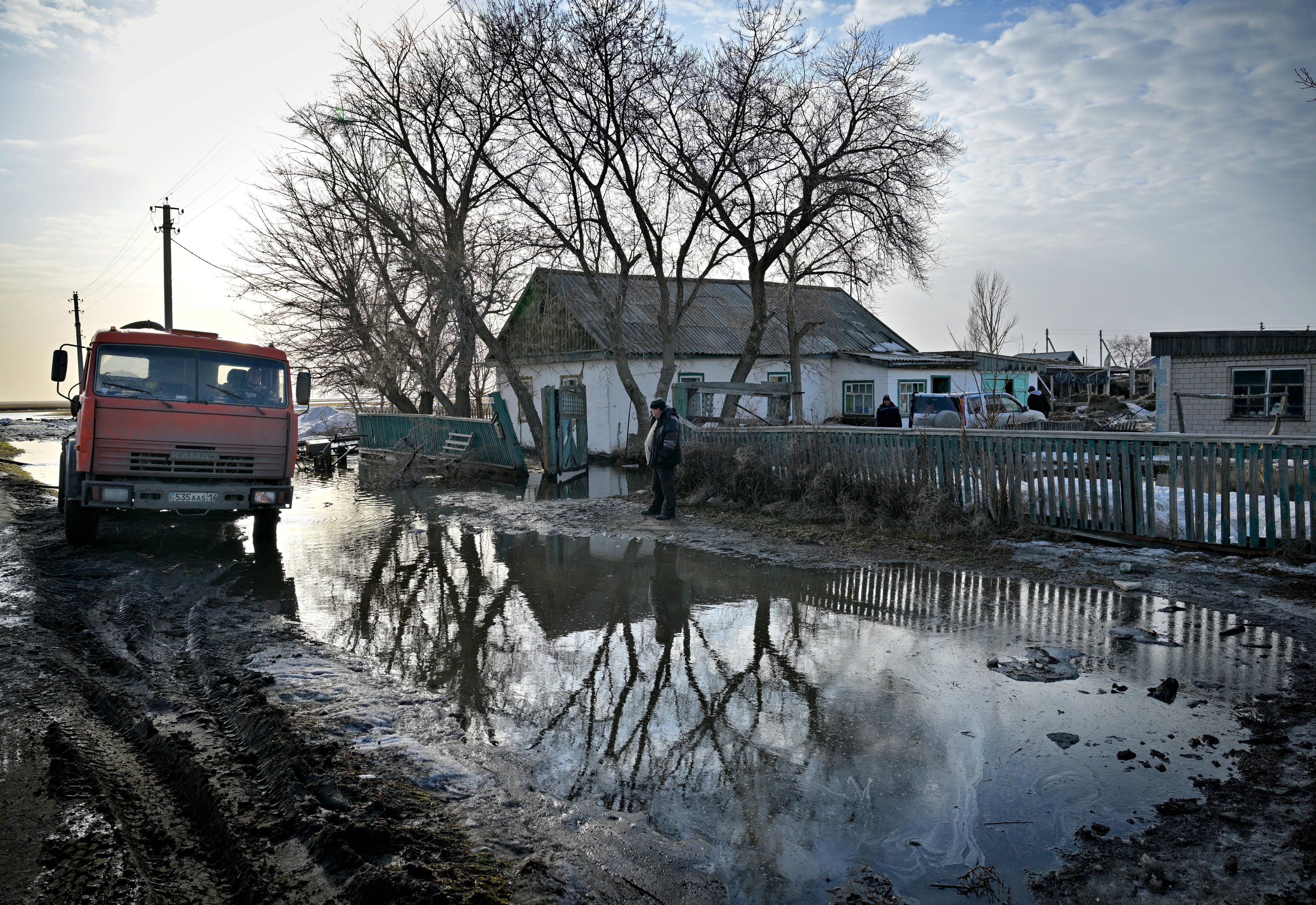 Шесть жилых домов подтоплено в Павлодарской области