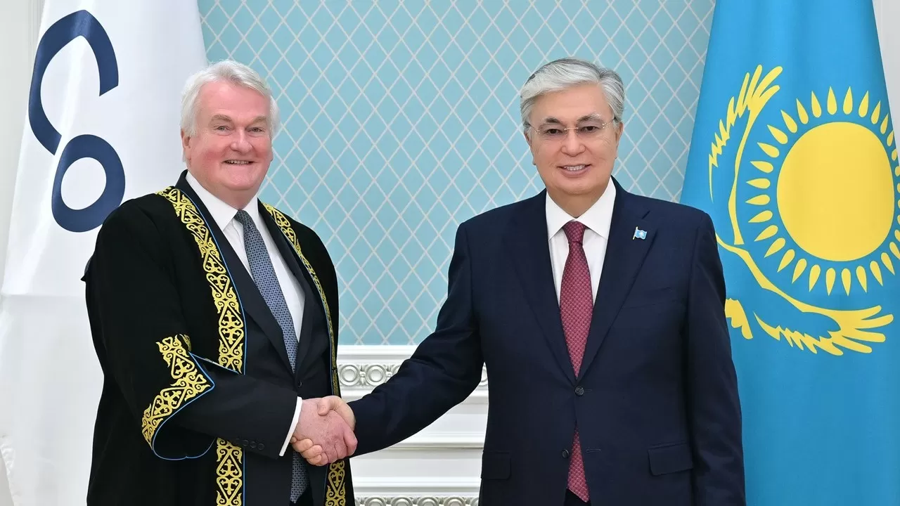 Президент "Астана" халықаралық қаржы орталығы Сот төрағасының ант беру рәсіміне қатысты