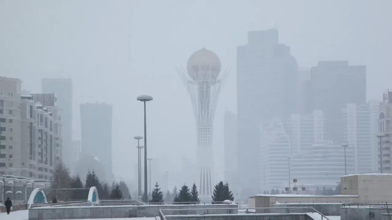 Штормовое предупреждение объявлено в семи областях Казахстана