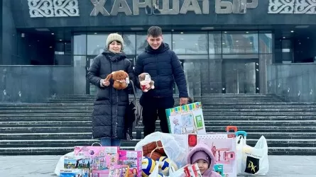 «Анасы да, әкесі де жоқ»: Анасын іздеп жүрген Жәнібек балалар үйіне барды