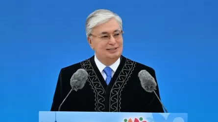 Президент поздравил казахстанцев с праздником Наурыз на площади в Алматы