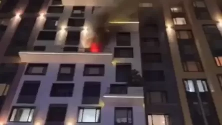 Жилой комплекс горел в центре Алматы