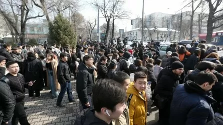 В Алматы после землетрясения в пункты приема обратились более 1,1 тысячи человек