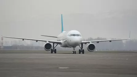 В аэропорту Алматы сел самолет с президентом РК