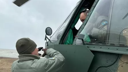 На вертолетах Ми-8 эвакуируют жителей из зон подтопления в ЗКО