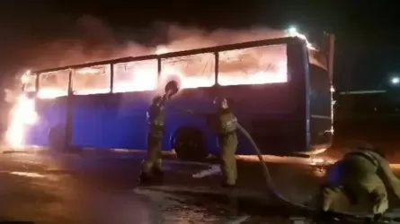 Атырау облысында автобус өртеніп кетті