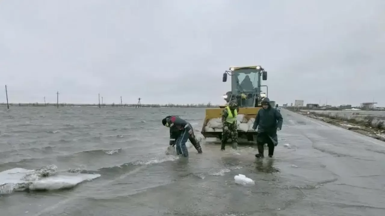 Су тасқыны салдарынан 6 жол жабылды