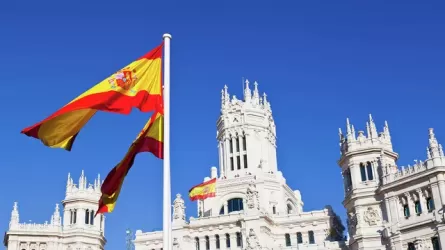 Испания планирует отменить "золотые визы" за покупку недвижимости