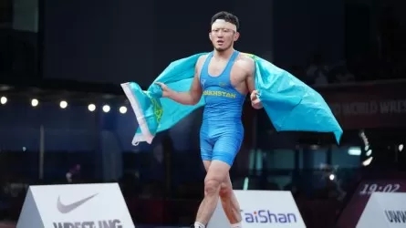 Казахстанец получил травму, но сумел выиграть финал чемпионата Азии по греко-римской борьбе 