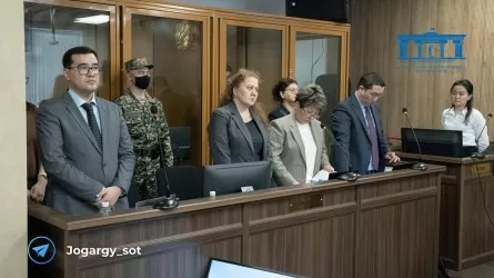 «Дауысыңызды бәсеңдетіңіз!»: Судья Бишімбаевтың қорғаушысына ескерту жасады
