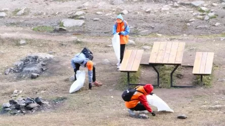 Более 20 тысяч кубометров мусора вывезено с гор, рек и озер в ходе кампании "Алматы – наш общий дом"