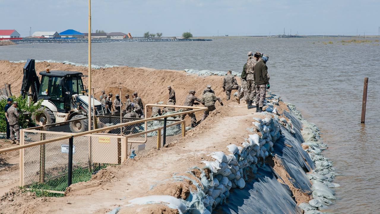 Жұмыссыз азаматтар тасқыннан зардап шеккен өңірлерге үй салыса алады