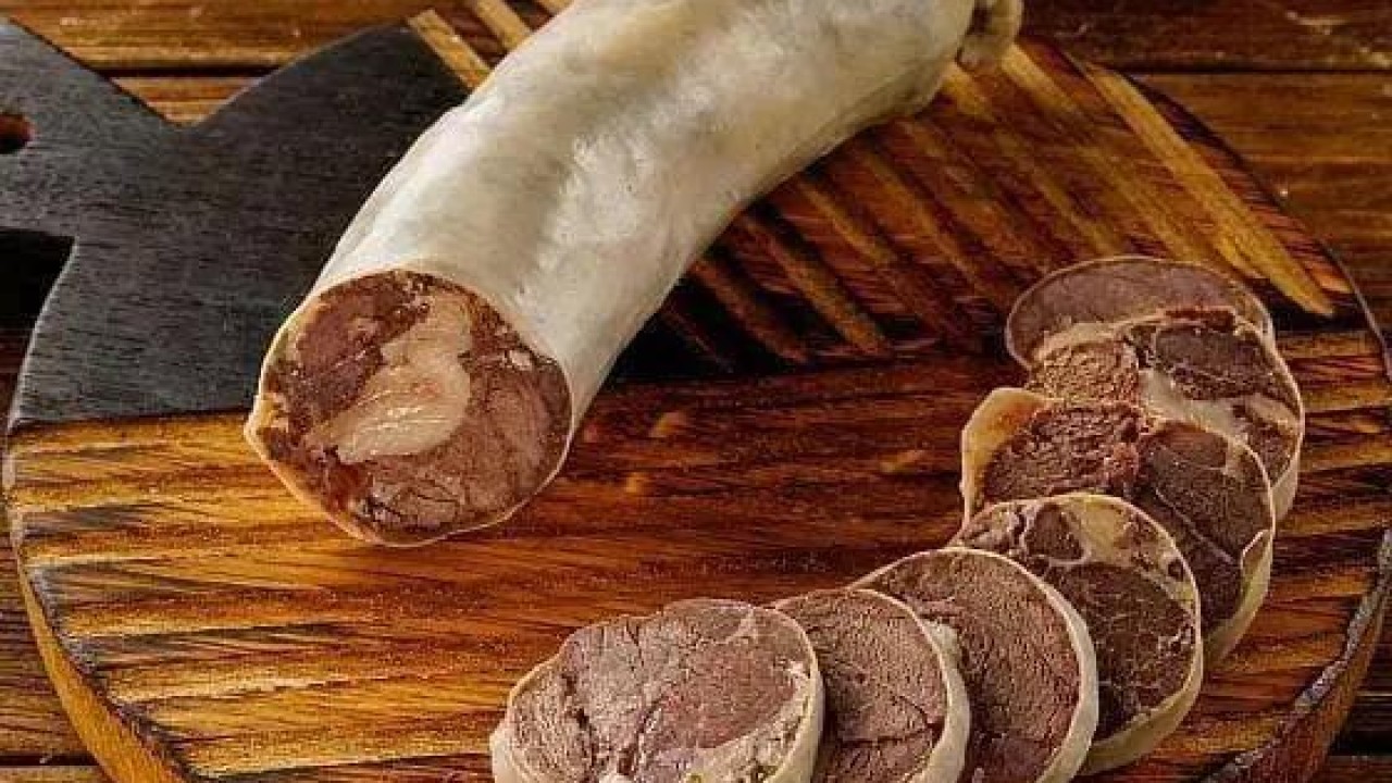 Есегіңіздегі шарды үрлеңіз