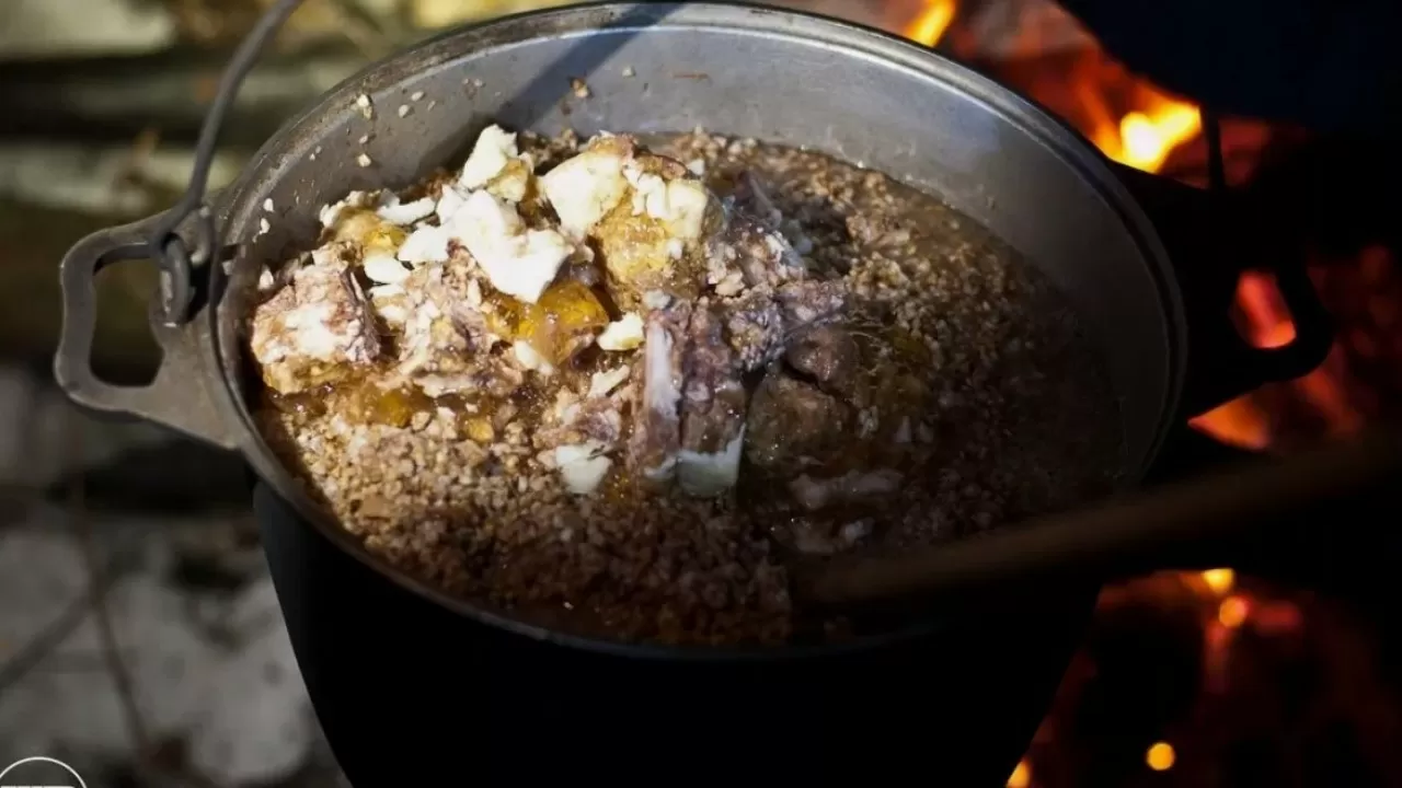 Фронтовая каша: во сколько обойдется традиционное блюдо на День Победы в регионах РК