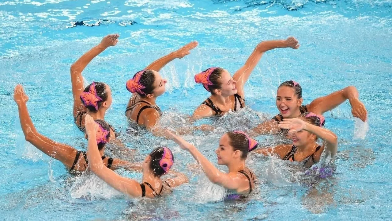 Казахстанская команда взяла вторую медаль этапа Кубка мира по артистическому плаванию