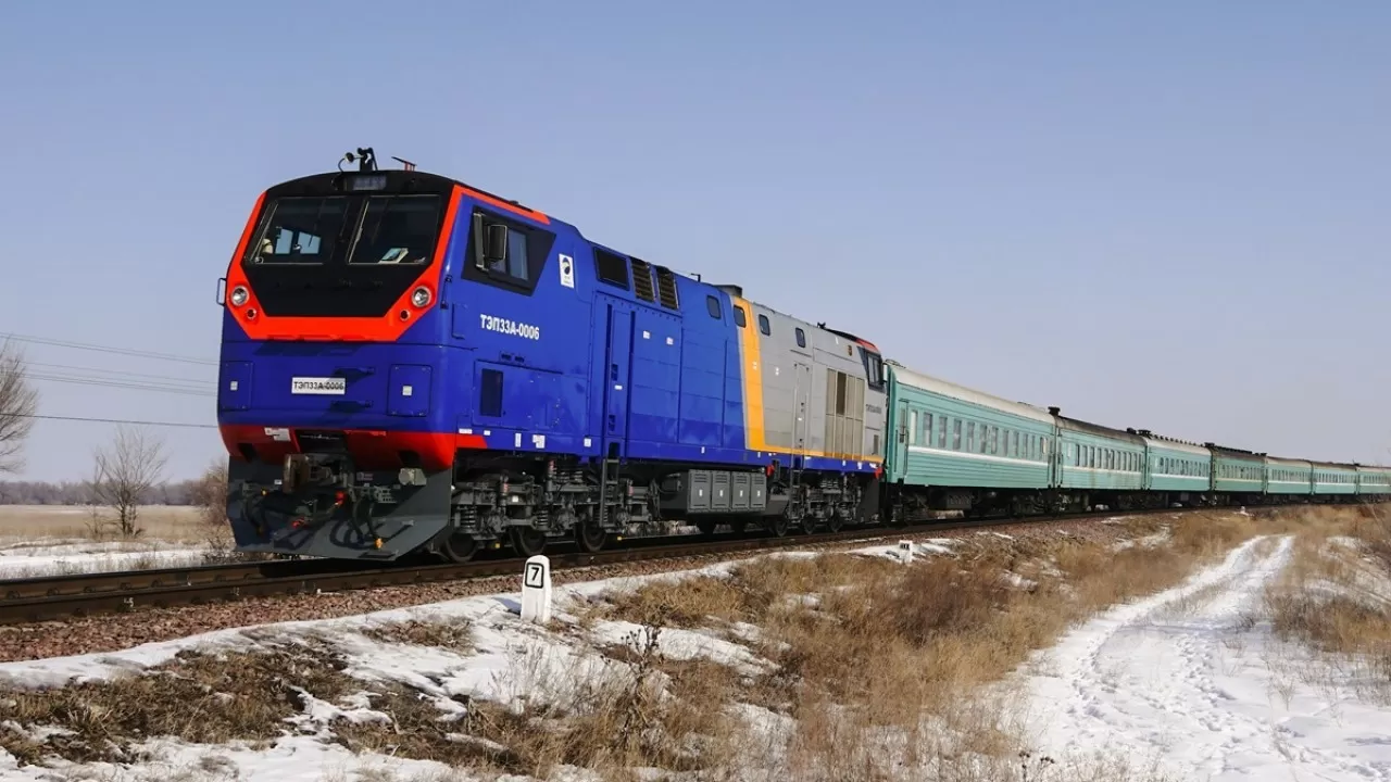 Два дополнительных электропоезда запускают в Казахстане 