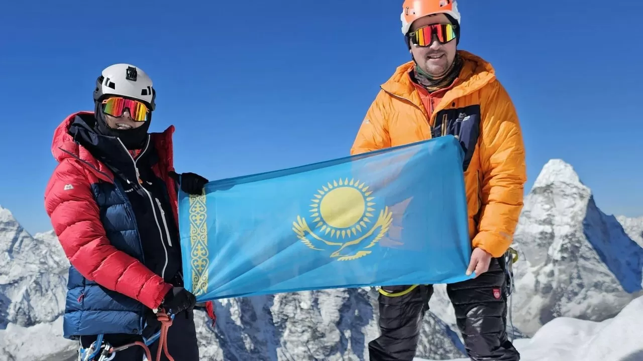 Казашка впервые в истории покорила Эверест 