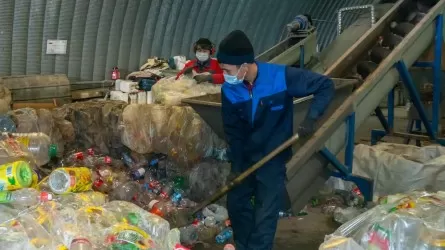 В каких городах Казахстана больше всего мусора?