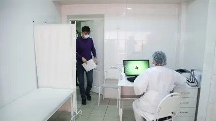 Медсестры будут сами принимать больных в Казахстане