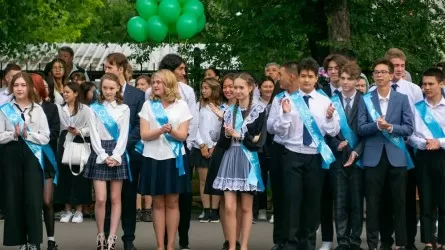 Павлодарские школы проведут последний звонок без аниматоров и праздничных агентств