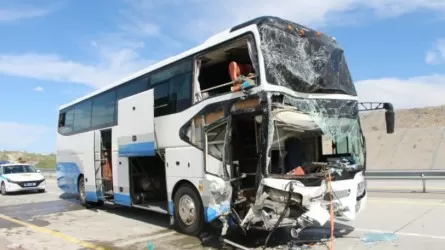 Автобус попал в ДТП на трассе Алматы – Хоргос: есть жертвы