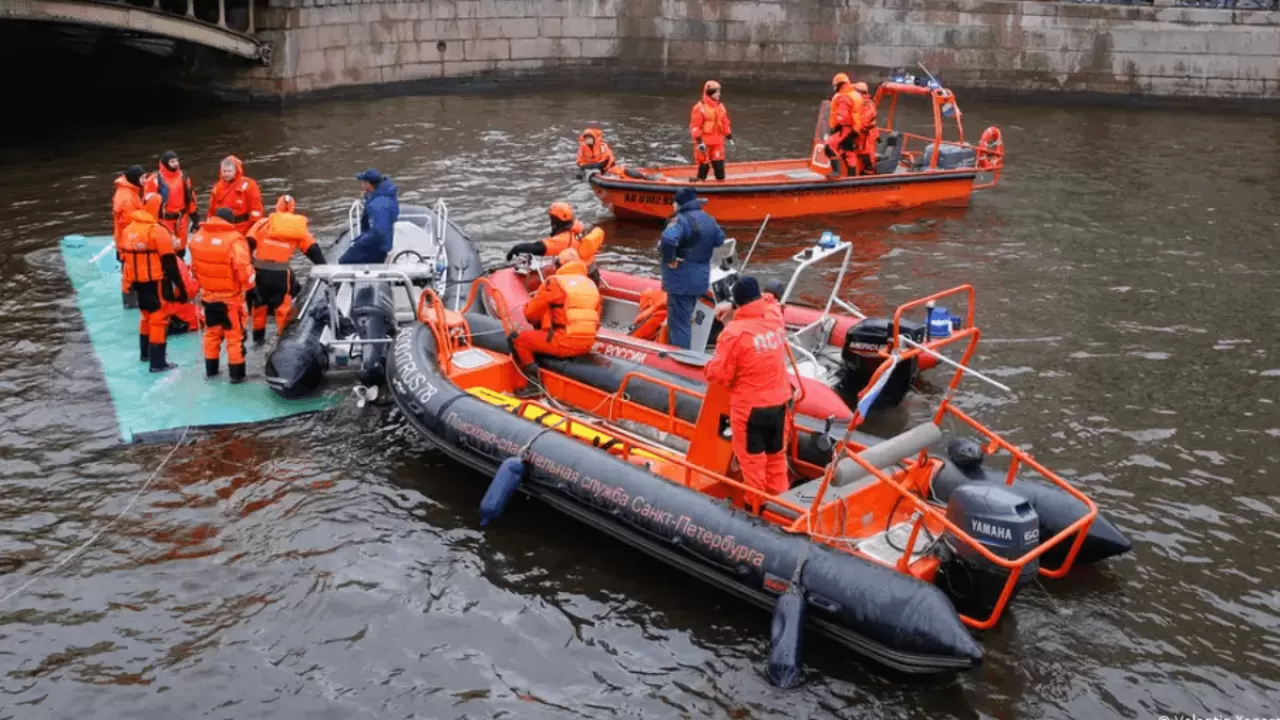 Ресейде өзенге құлаған автобус: Жүргізуші қамауға алынды