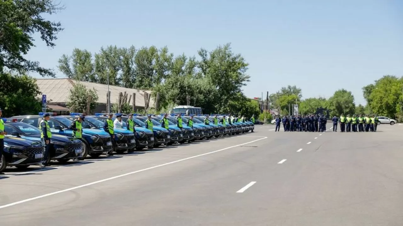 Қарағанды облысының полицейлеріне 200 жаңа қызметтік көлік табысталды
