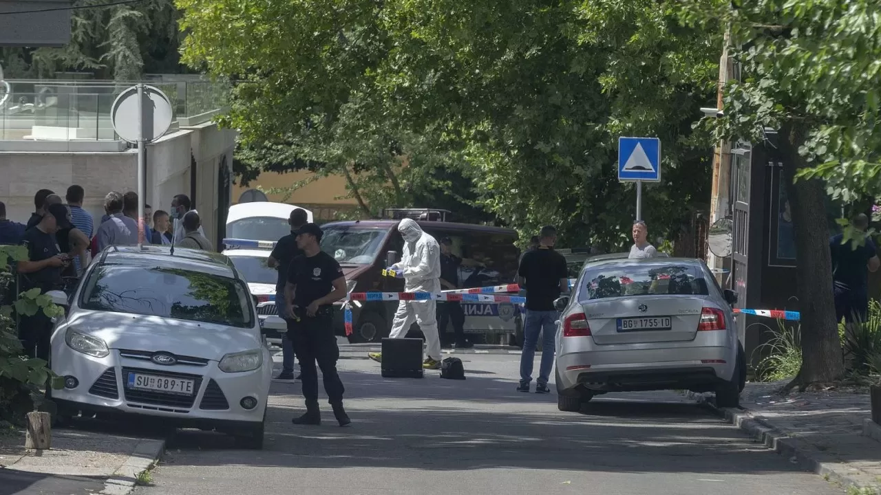 Теракт в Белграде: ранен полицейский