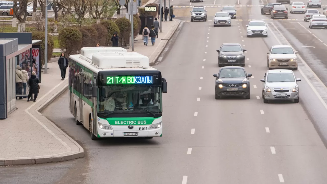 Новые неудобства: астанчанам сообщили об изменениях в курсировании автобусов