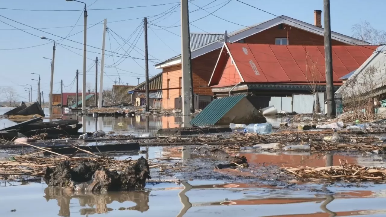 Не всем жертвам паводка приходят на помощь: большая вода принесла большие проблемы