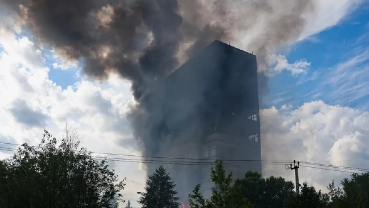Восемь человек погибли при пожаре в здании НИИ в Подмосковье 