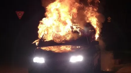 Огненная месть: мужчина сжег автомобиль из-за неприязни к его владельцу в Карагандинской области 