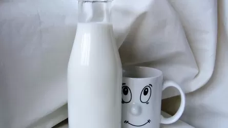 Молока стало больше в Казахстане, и оно заметно подорожало