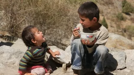 Тәжікстанда әрбір үшінші бала тойып тамақ ішпейді – UNICEF