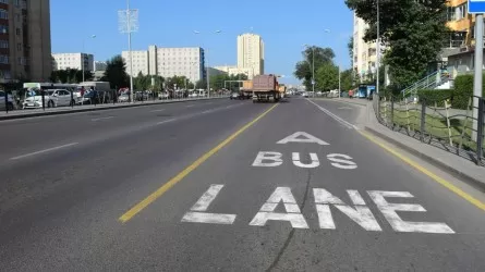 Cергек ұстамайды: Астанада көліктерге автобус жолағымен жүруге рұқсат берілді
