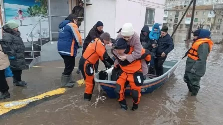 Паводки в Казахстане: сколько пострадавших семей получили новые дома и квартиры