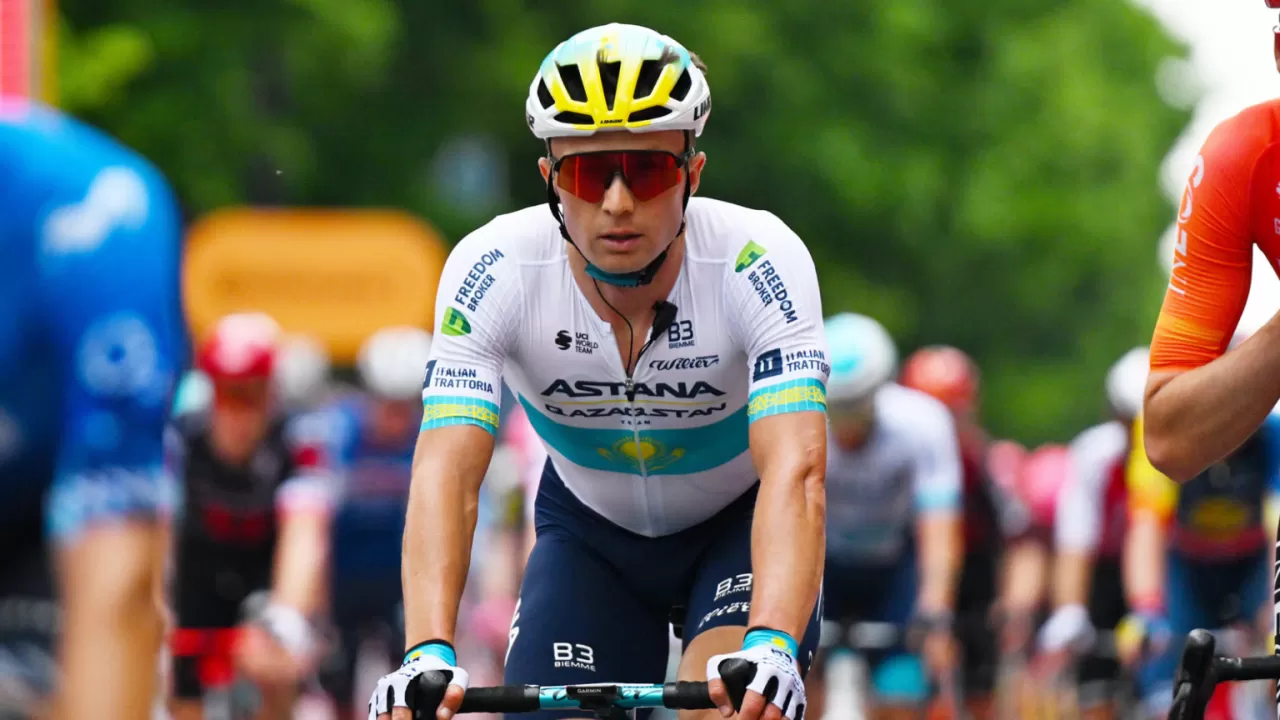 Astana Qazaqstan Team создала интригу на старте четвертого этапа "Тур де Франс"
