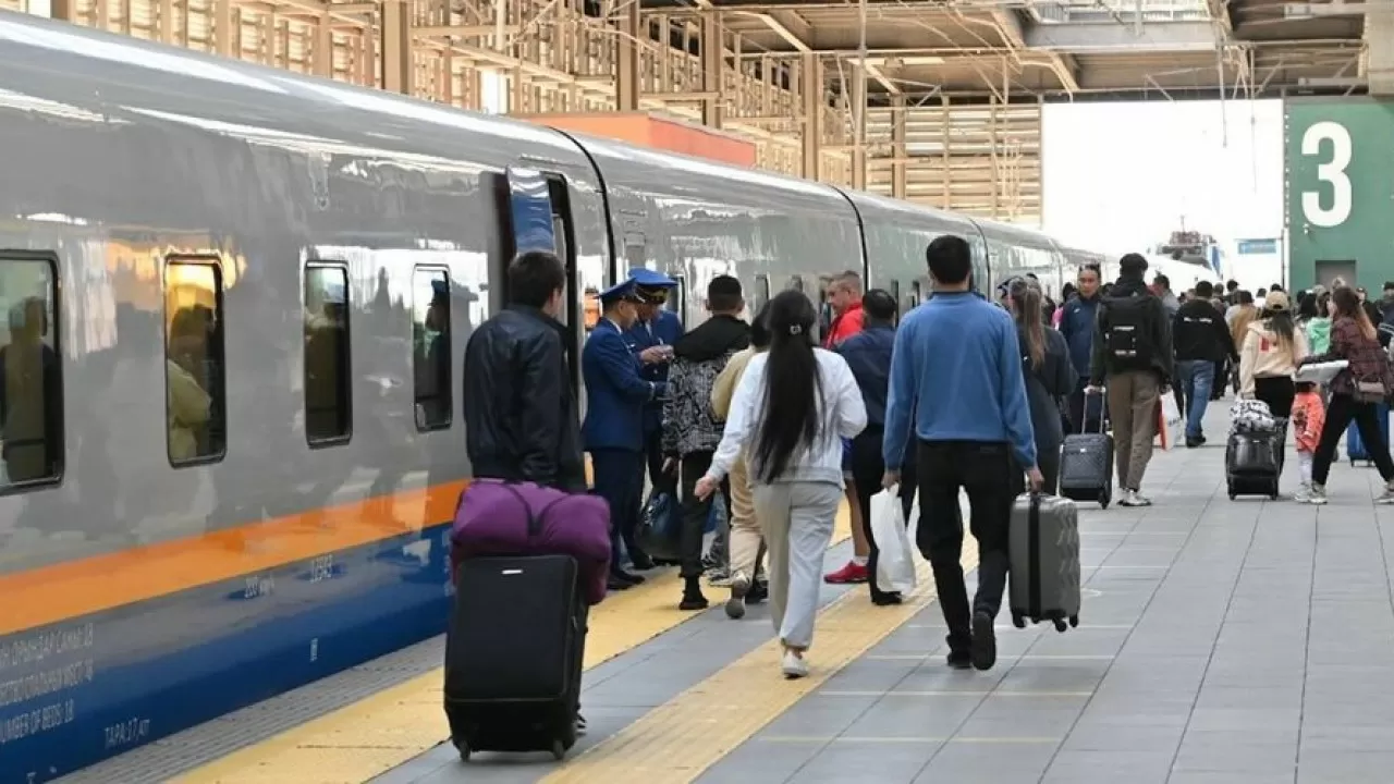 "Женских" вагонов стало больше в пассажирских поездах Казахстана  