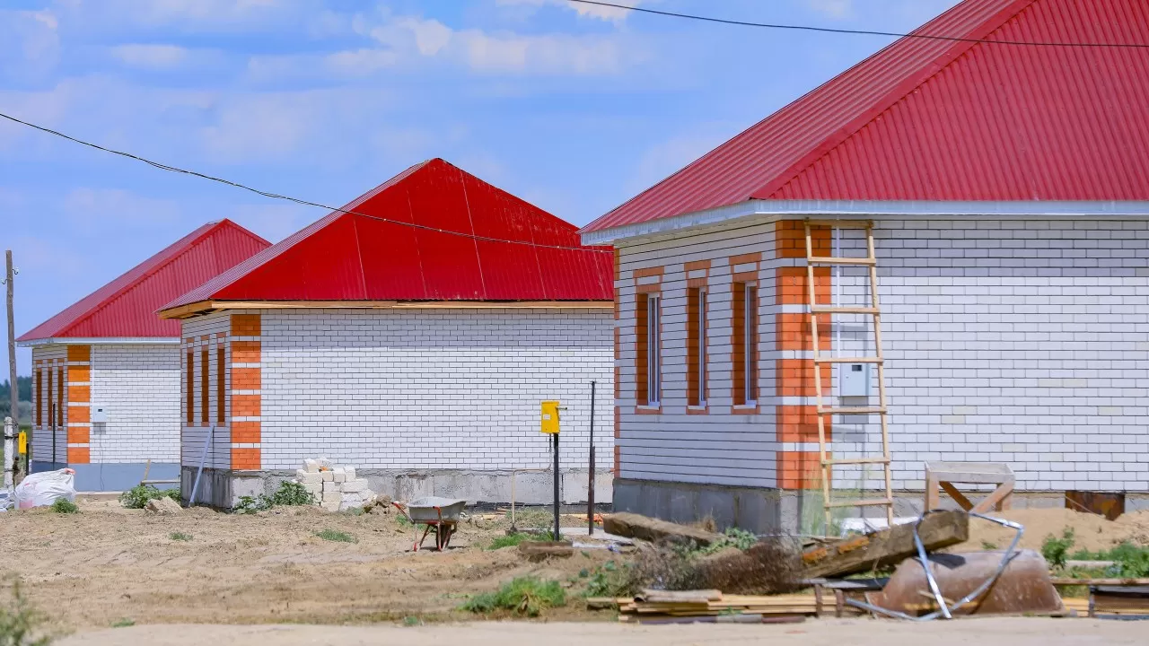 Завершается строительство домов для пострадавших от паводков в Актюбинской области 