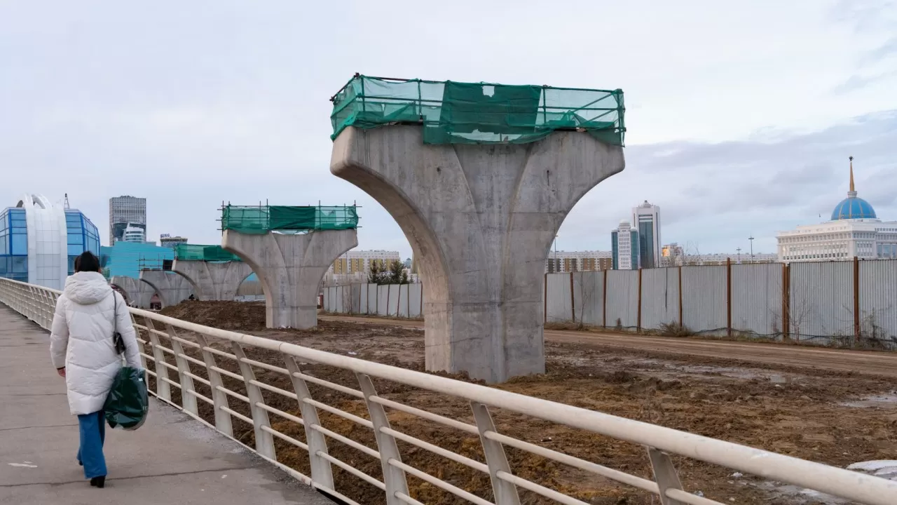 Из-за строительства ЛРТ изменят движение по одному из мостов Астаны