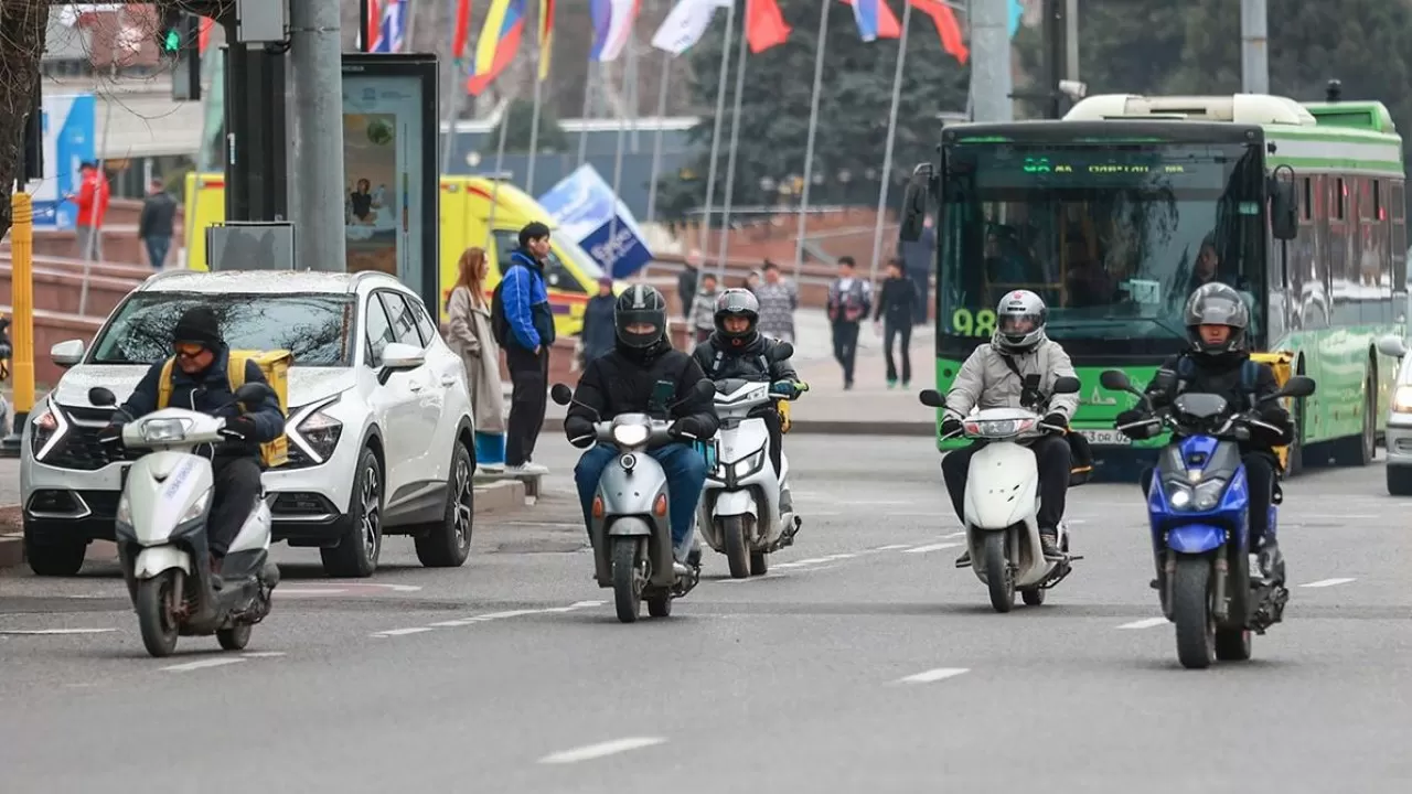 Астанада 4 мыңға жуық мопед пен самокат жүргізушісі жол ережесін бұзған