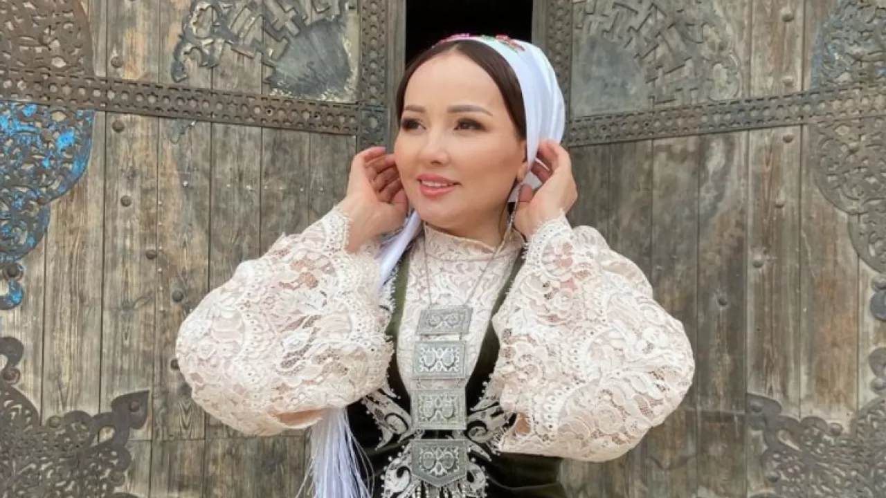 "Күйеуімнен ештеңе сұрап көрмеппін": Жазира Байырбекова мәһрге қатысты ойын айтты
