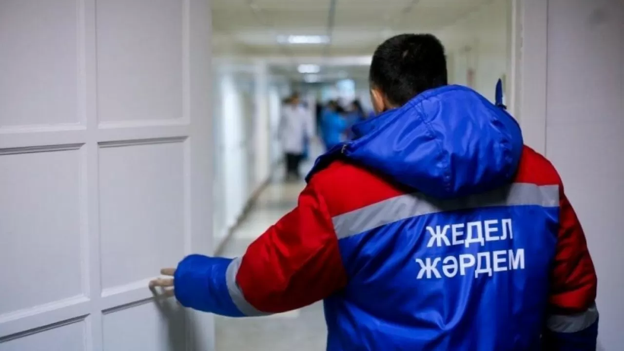 Врача скорой помощи избили до потери сознания в Бишкеке 